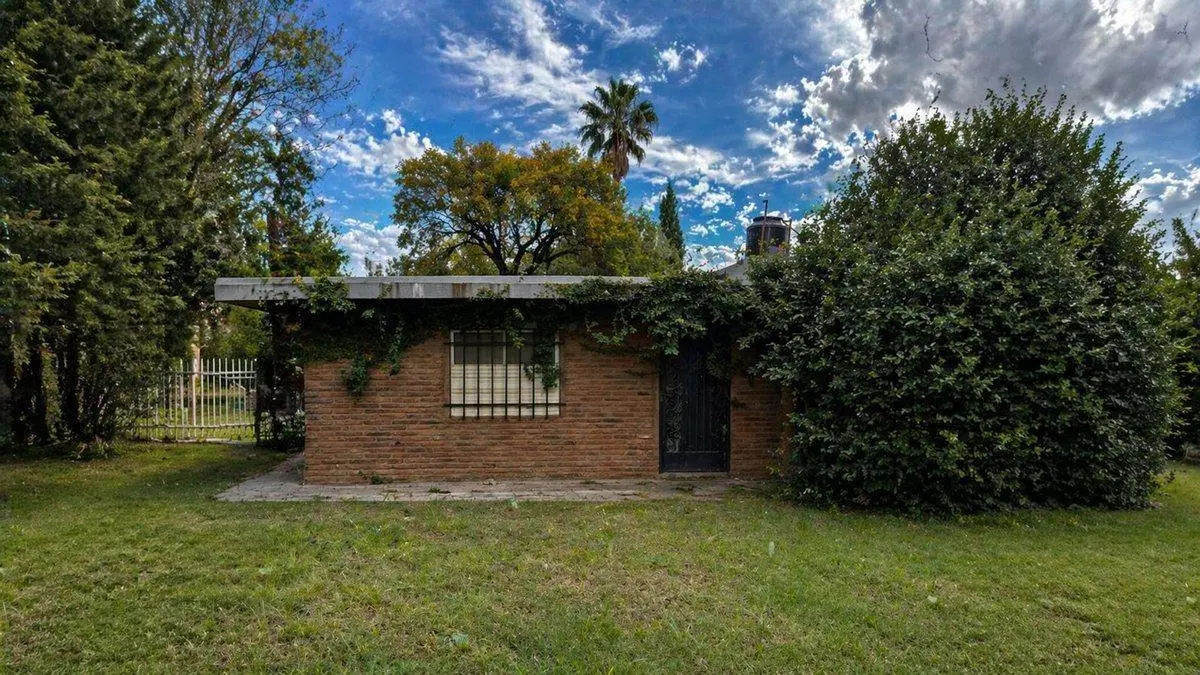 VENTA CASA 2 DORMITORIOS GRAN JARDIN ROLDAN 4