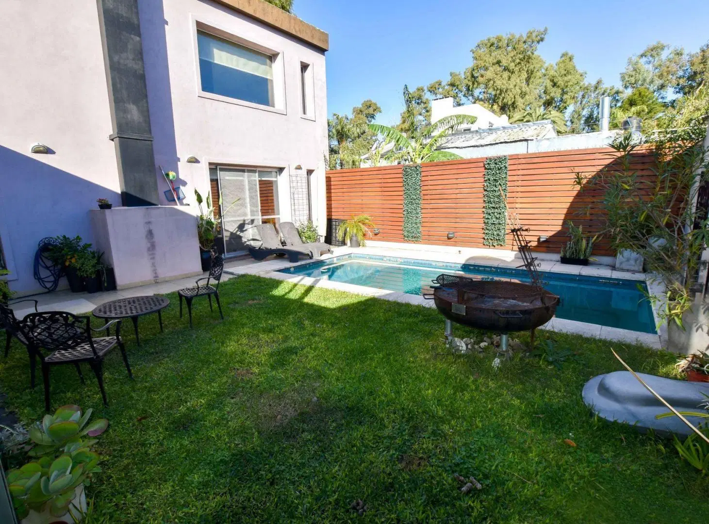 CASA EN VENTA 3 DORMITORIOS Y PILETA LA FLORIDA 2