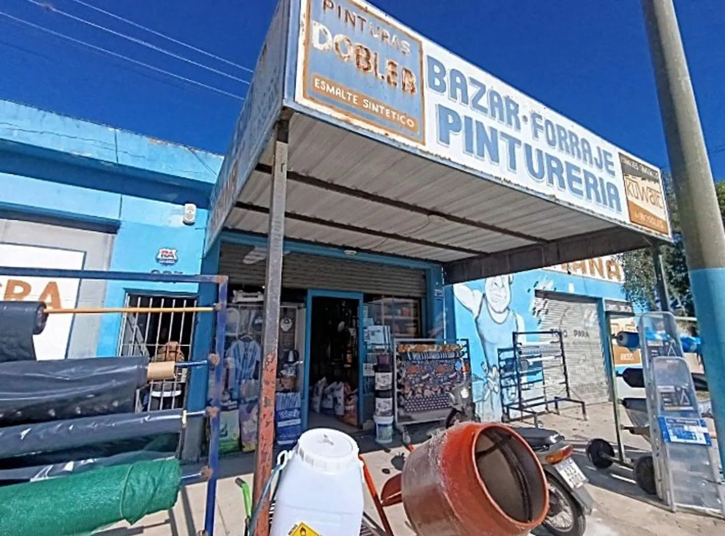 VENTA LOCAL COMERCIAL CON OFICINA Y GALPÓN 2