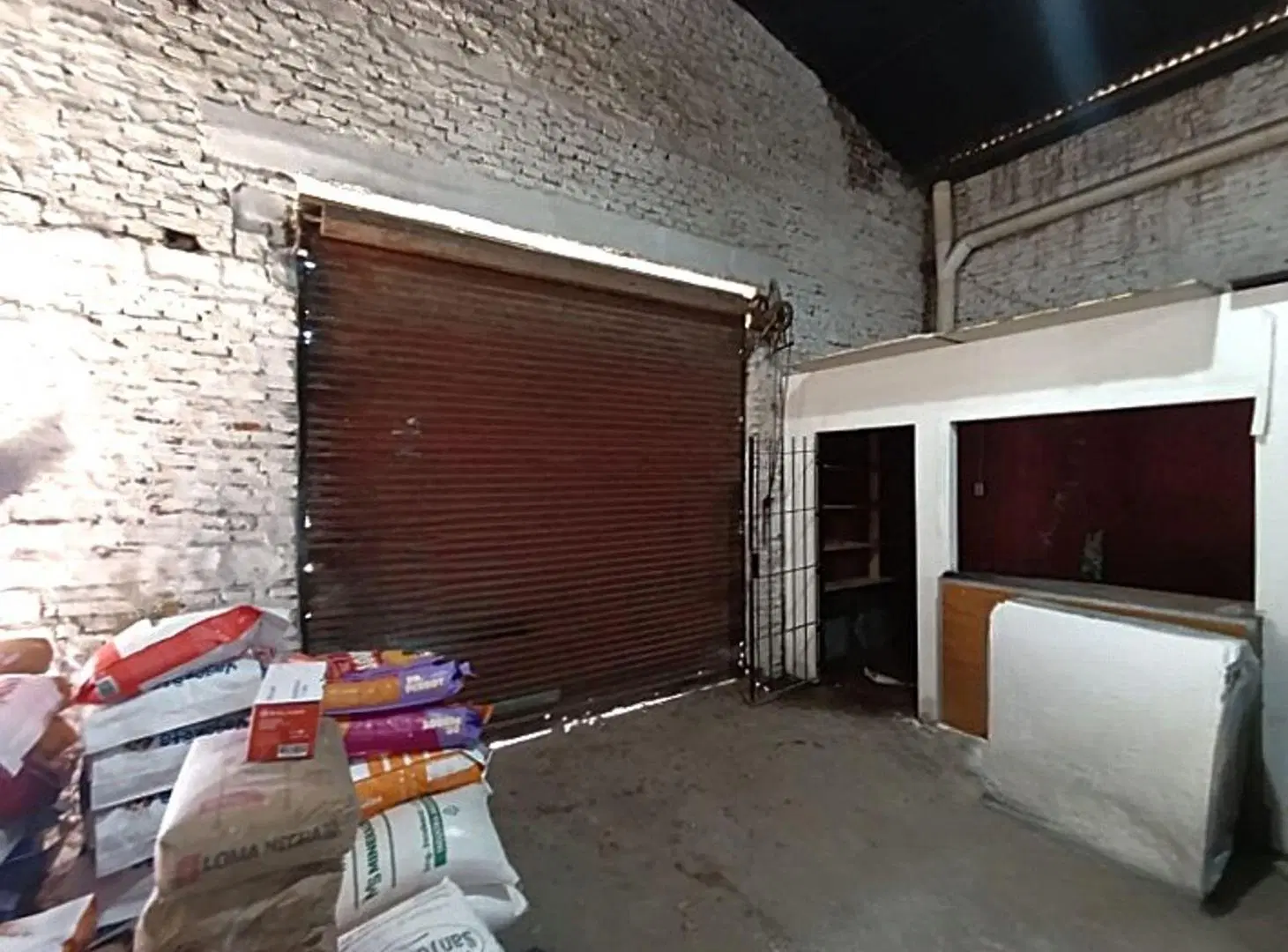VENTA GALPÓN PARABÓLICO CON BAÑO Y OFICINA 4