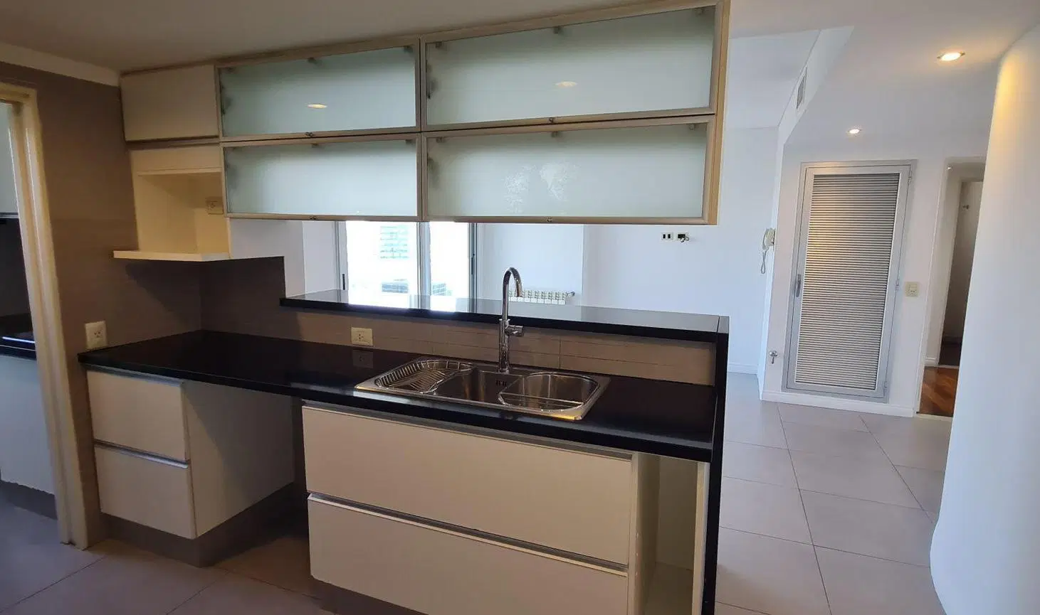 VENTA DEPARTAMENTO 2 DORMITORIOS, BALCÓN  ZONA RIO 3