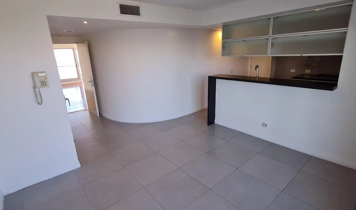 VENTA DEPARTAMENTO 2 DORMITORIOS, BALCÓN  ZONA RIO 4