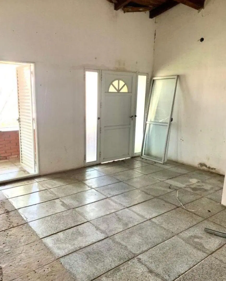 VENTA CASA, COCHERAPUERTO G. SAN MARTIN BARRIO 3