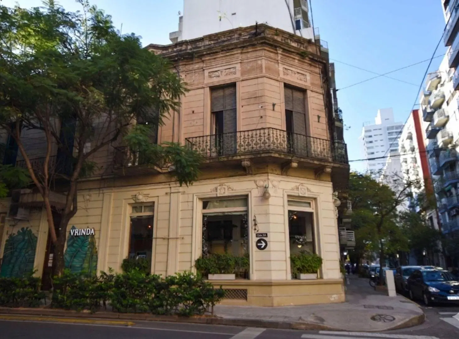VENTA CASA PLANTA ALTA 4 DORMITORIOS PH CENTRO 2