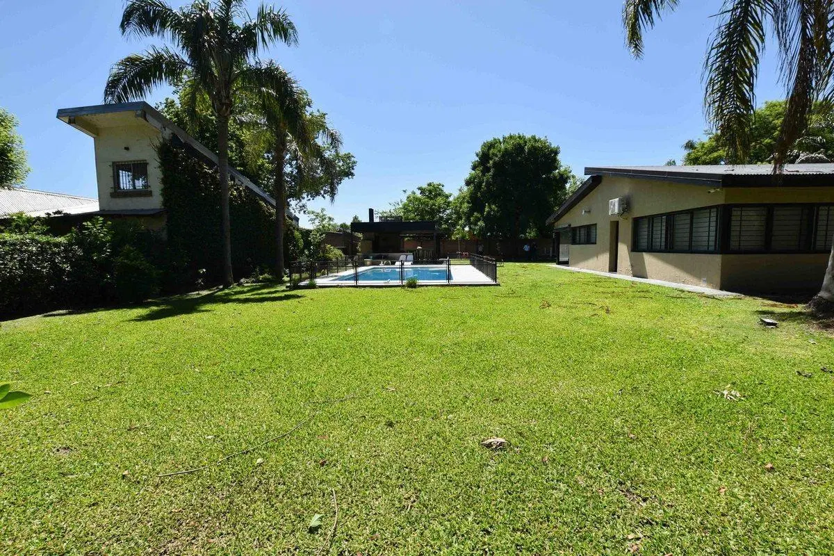 VENTA CASA EN IBARLUCEA CON PILETA COCHERA QUINCHO 2