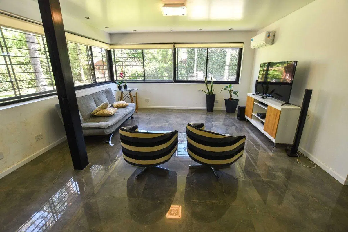 VENTA CASA EN IBARLUCEA CON PILETA COCHERA QUINCHO 3