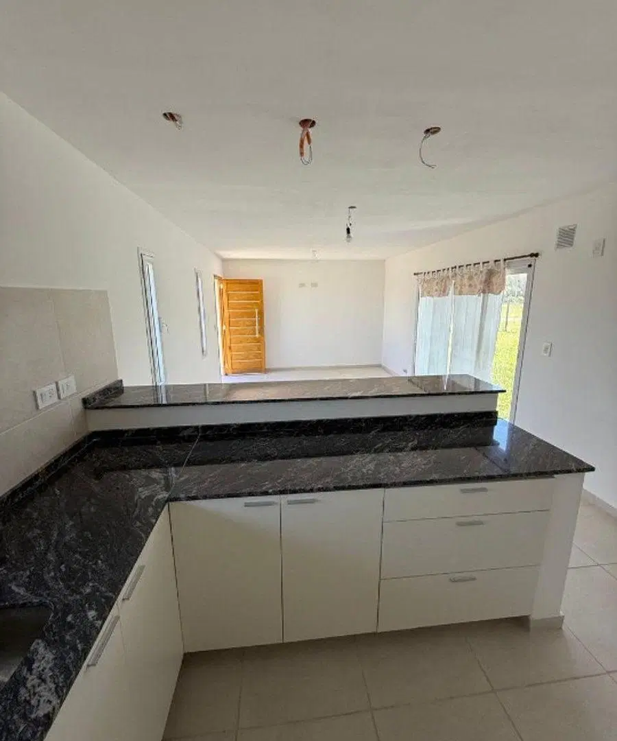 VENTA CASA 1 DORMITORIO CON PILETA A ESTRENAR 4