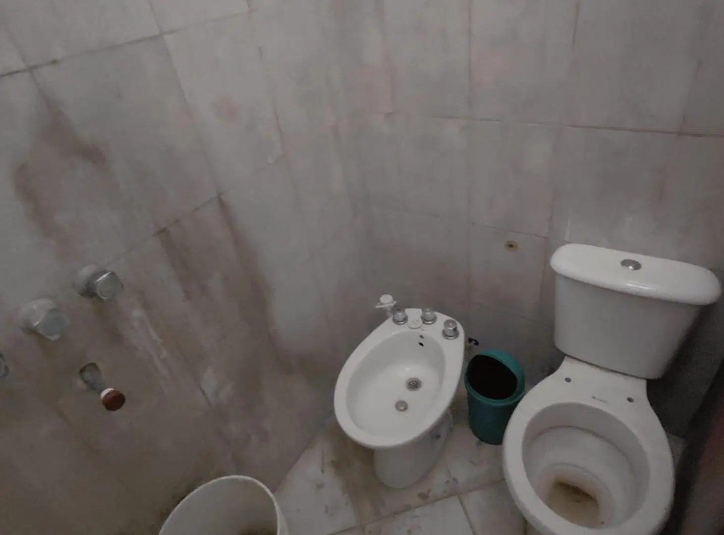 VENTA CASA 2 DORMITORIOS C/DPTO INTERNO A RECICLAR 8