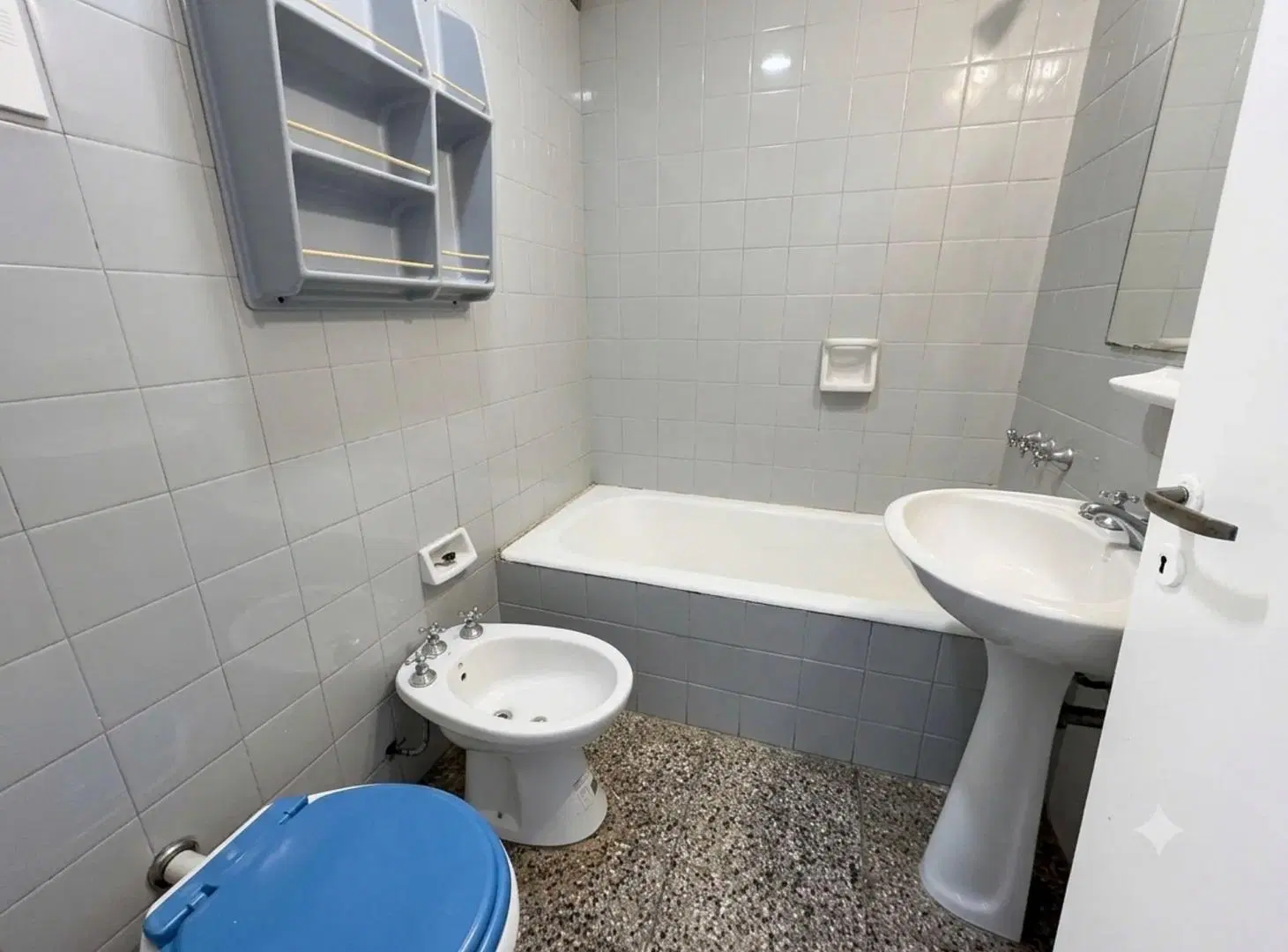 VENTA DEPARTAMENTO 2 DORMITORIOS CENTRO 4