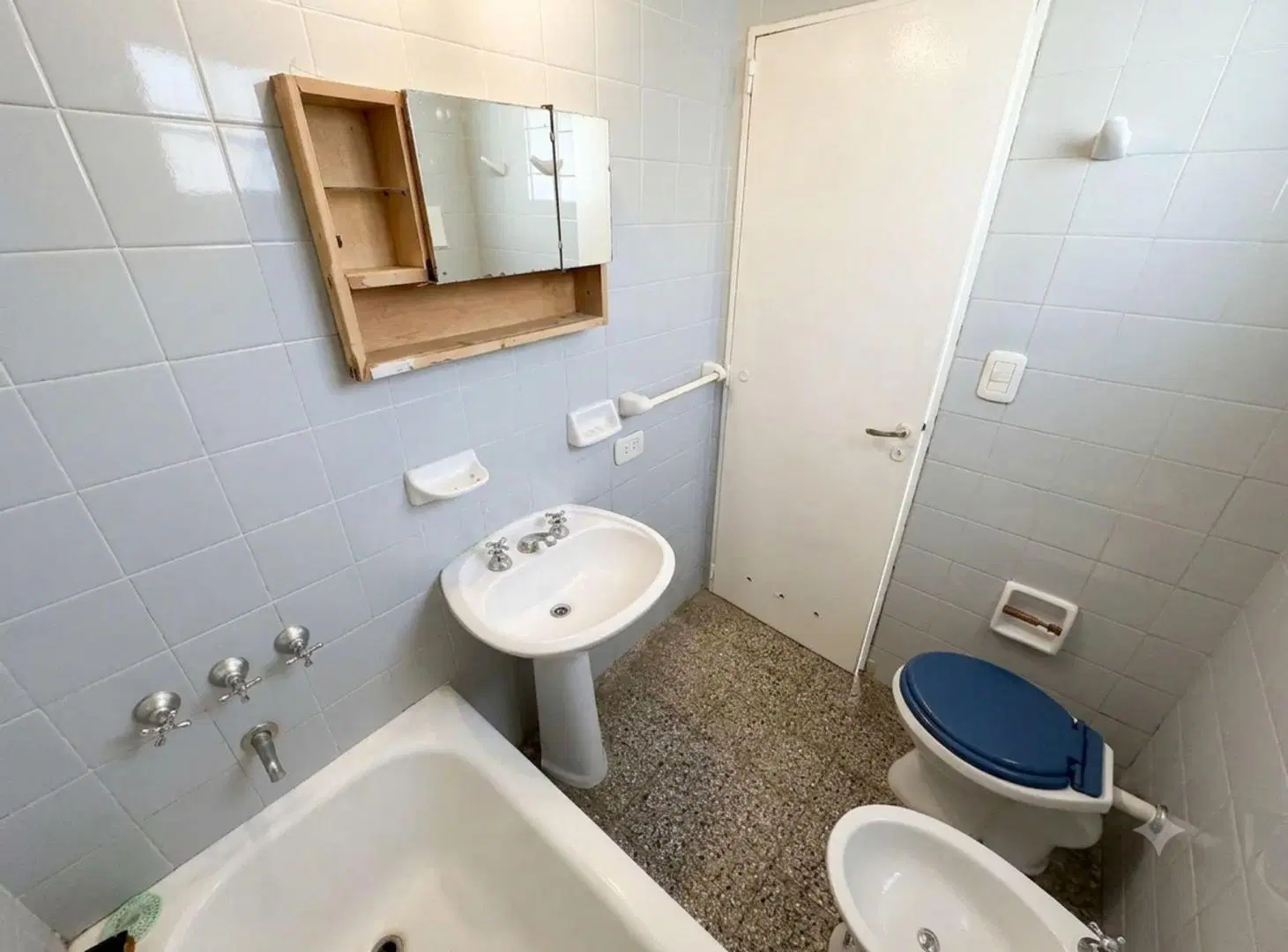 VENTA DEPARTAMENTO 2 DORMITORIOS CENTRO 8