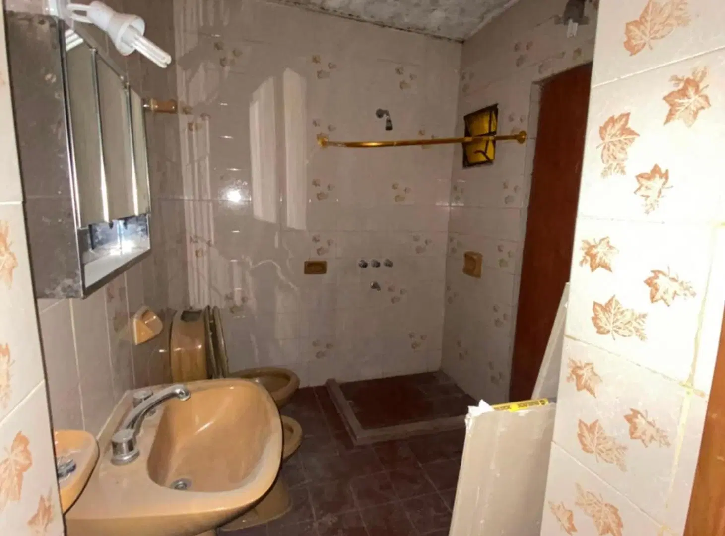 VENTA Departamento de pasillo a reciclar, Zona Río 8