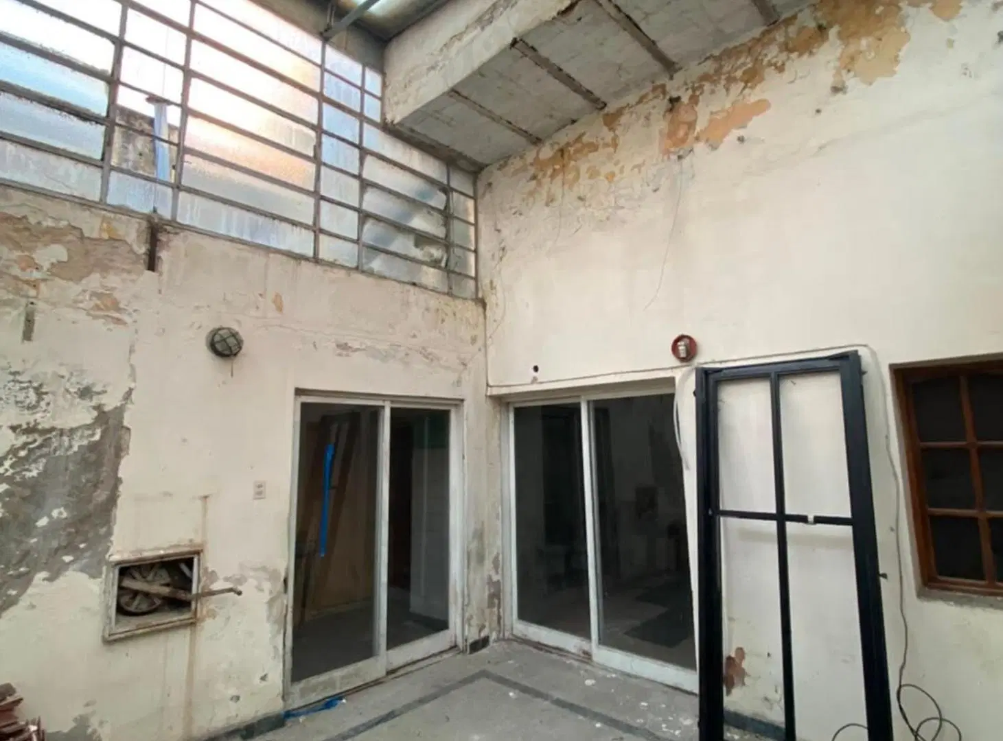 VENTA Departamento de pasillo a reciclar, Zona Río 2