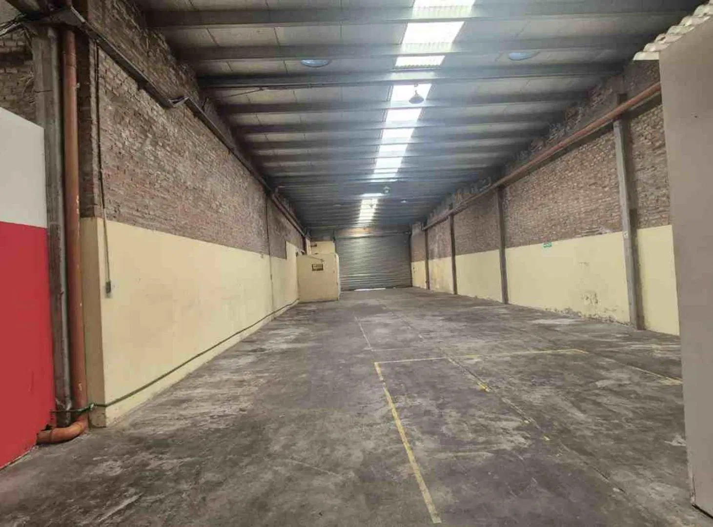 ALQUILER Galpon Parabolico 800 m2 sobre colectora 5