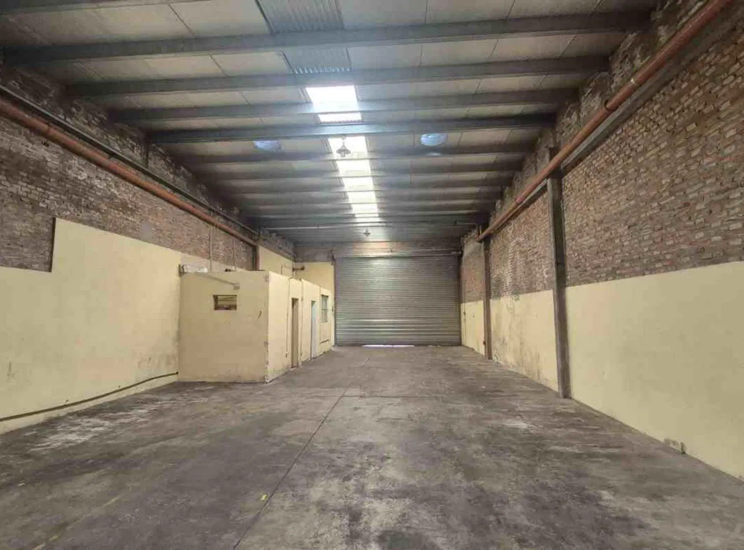 ALQUILER Galpon Parabolico 800 m2 sobre colectora 3