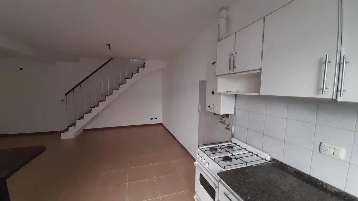 VENTA DEPARTAMENTO DUPLEX  PH UN DORMITORIO- PATIO 2