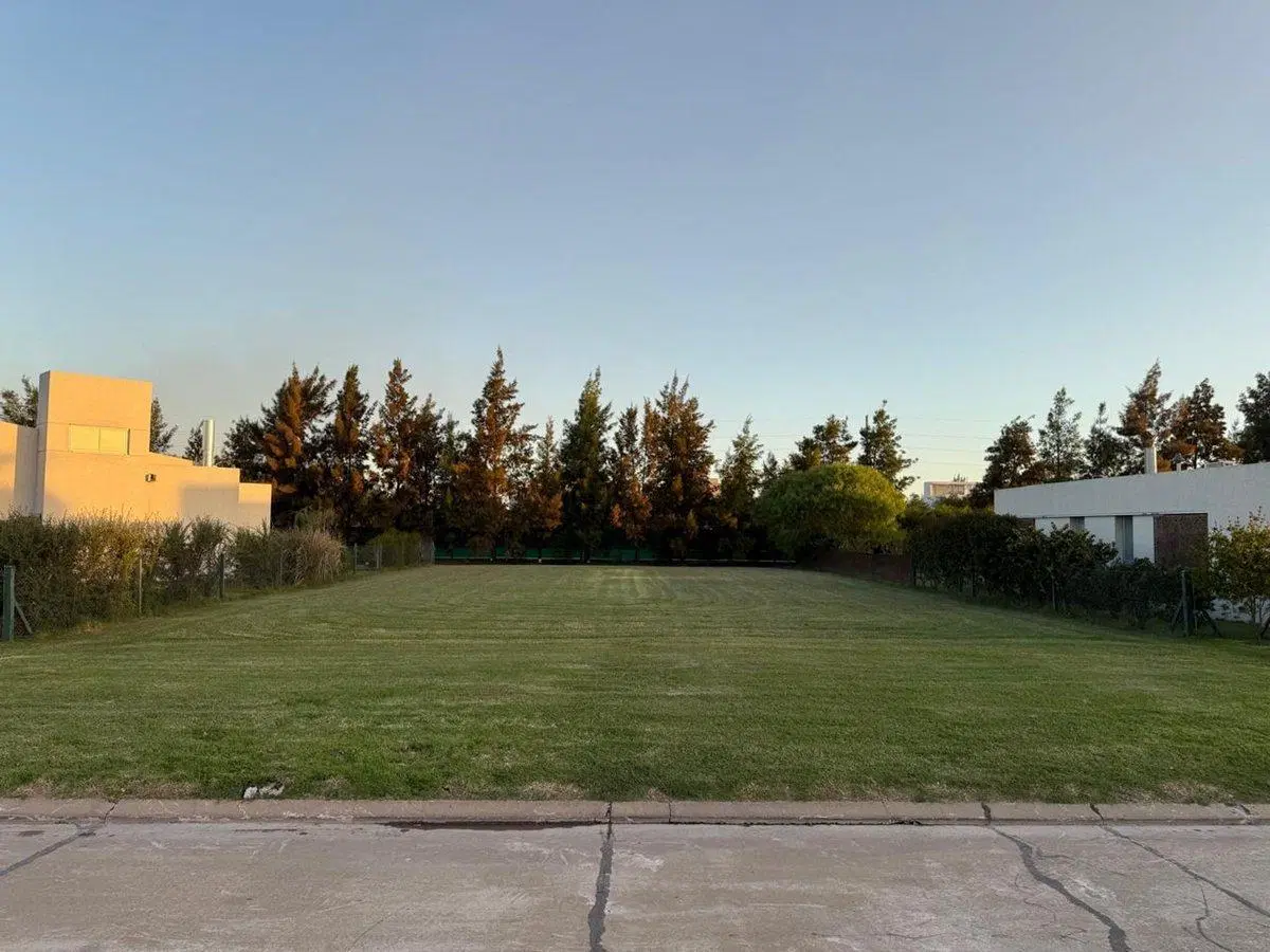 VENTA TERRENO DE 800 M2 EN SAN SEBASTIAN FUNES 2