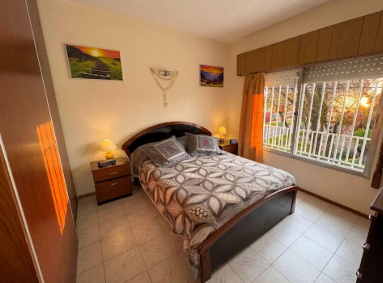 VENTA CASA 3 DORMITORIOS COCHERA B. ARROYITO 4