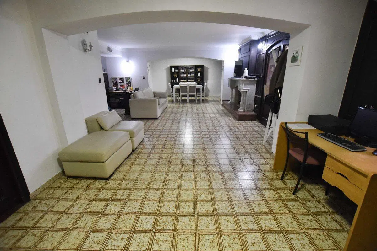 VENTA CASA TRES DORMITORIOS CON JARDIN Y COCHERA 5