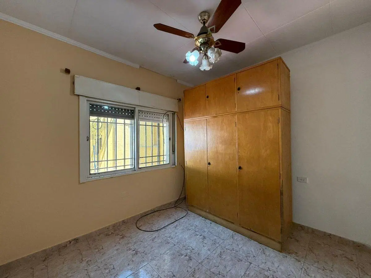 VENTA CASA 2 DORMITORIOS, LOCAL, PILETA Y COCHERA 5