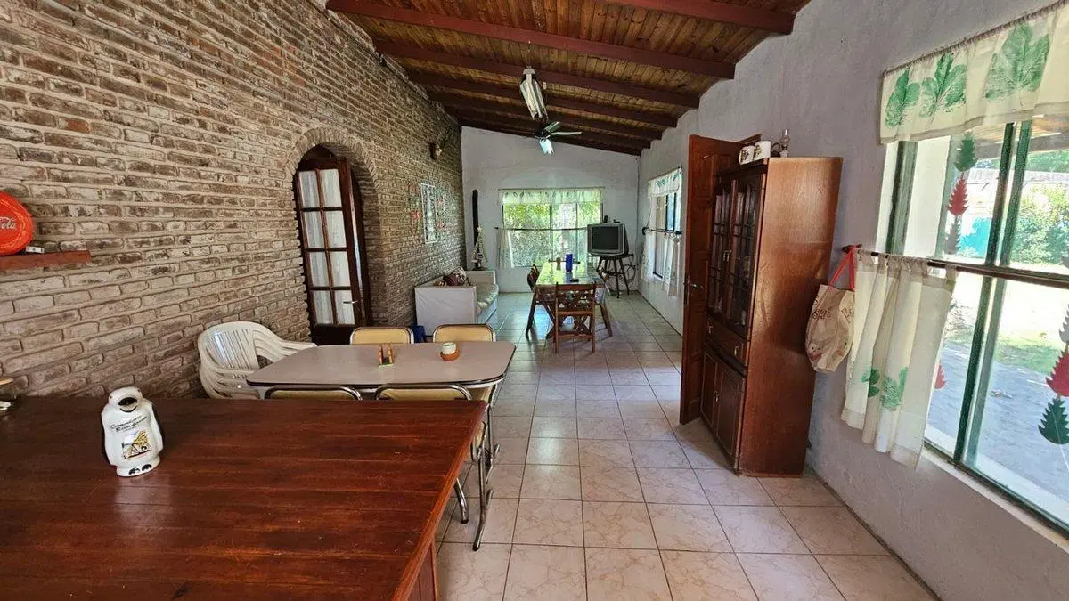 VENTA DE CASA 2 DORMITORIOS CON PILETA -IBARLUCEA 5