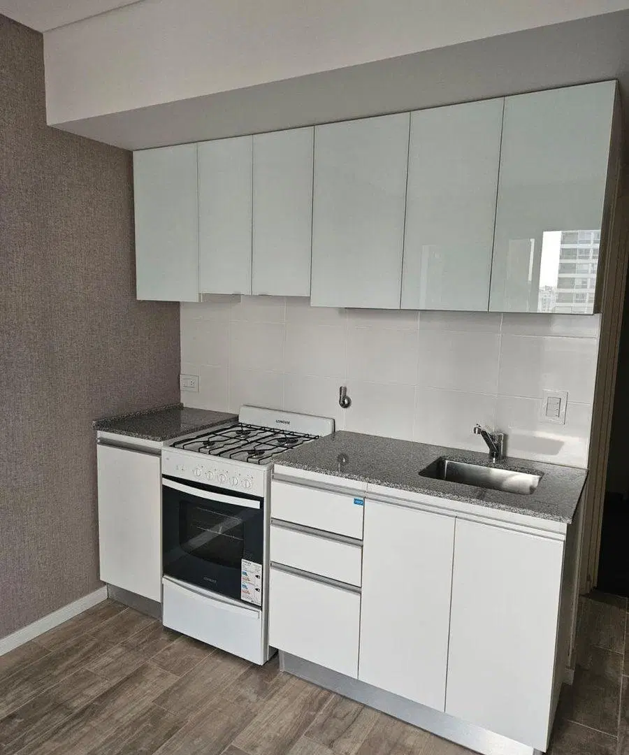 VENTA Semipiso 1 dormitorio  balcòn Barrio Martin 3