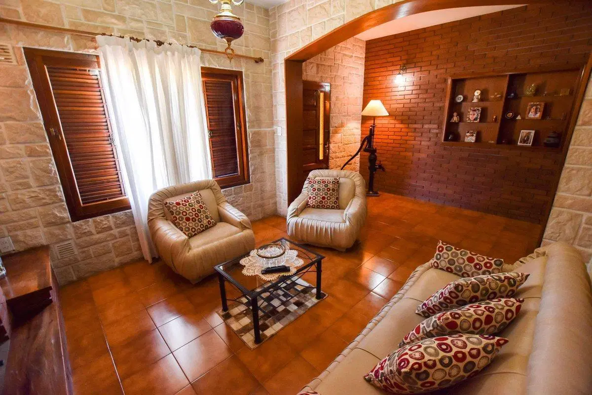 VENTA CASA TRES DORMITORIOS DOS PLANTAS CON PILETA 4