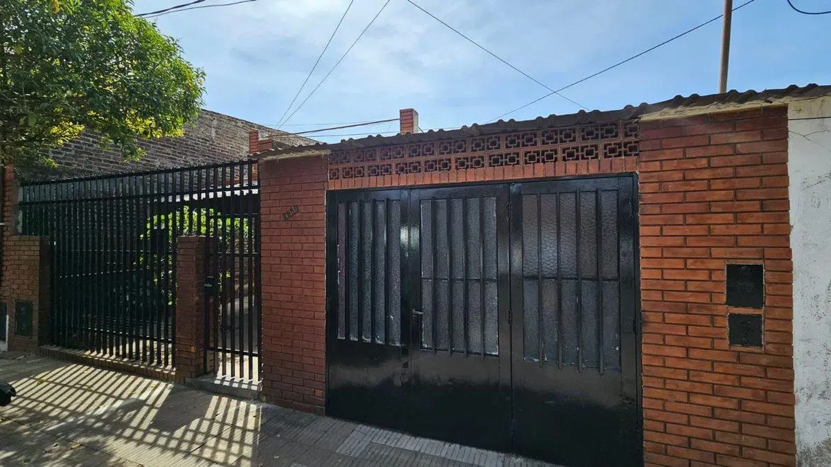 VENTA DE CASA 3 DORMITORIOS CON COCHERA 3