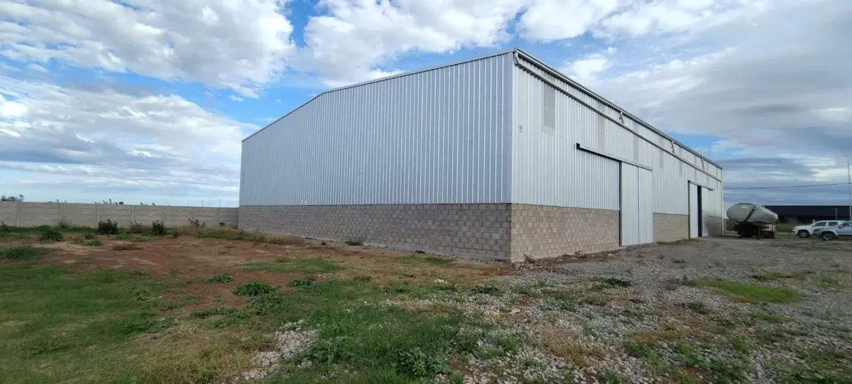 ALQUILER  GALPÓN INDUSTRIAL 1.000 M² A ESTRENAR 5