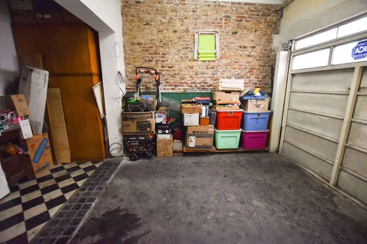 VENTA CASA 2 DORMITORIOS MAS COMODIN Y COCHERA 4