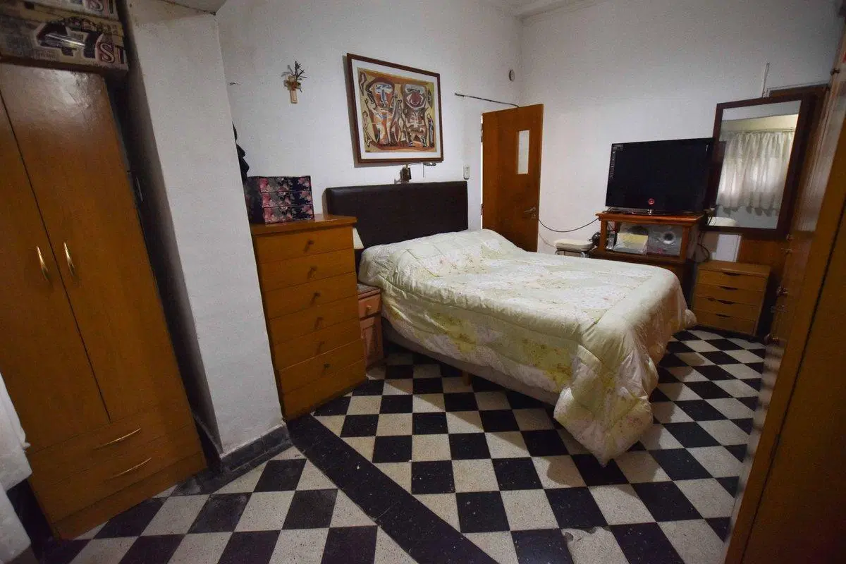 VENTA CASA 2 DORMITORIOS MAS COMODIN Y COCHERA 5