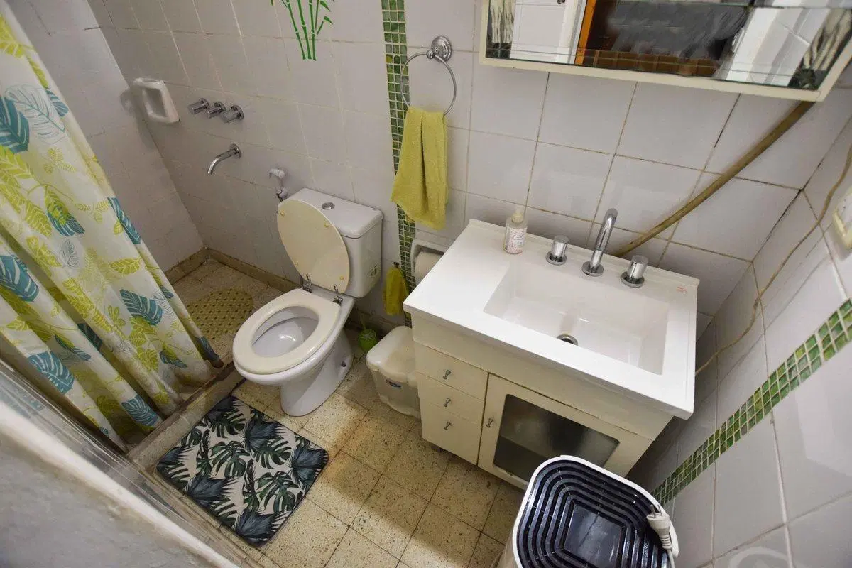 VENTA CASA 2 DORMITORIOS MAS COMODIN Y COCHERA 2