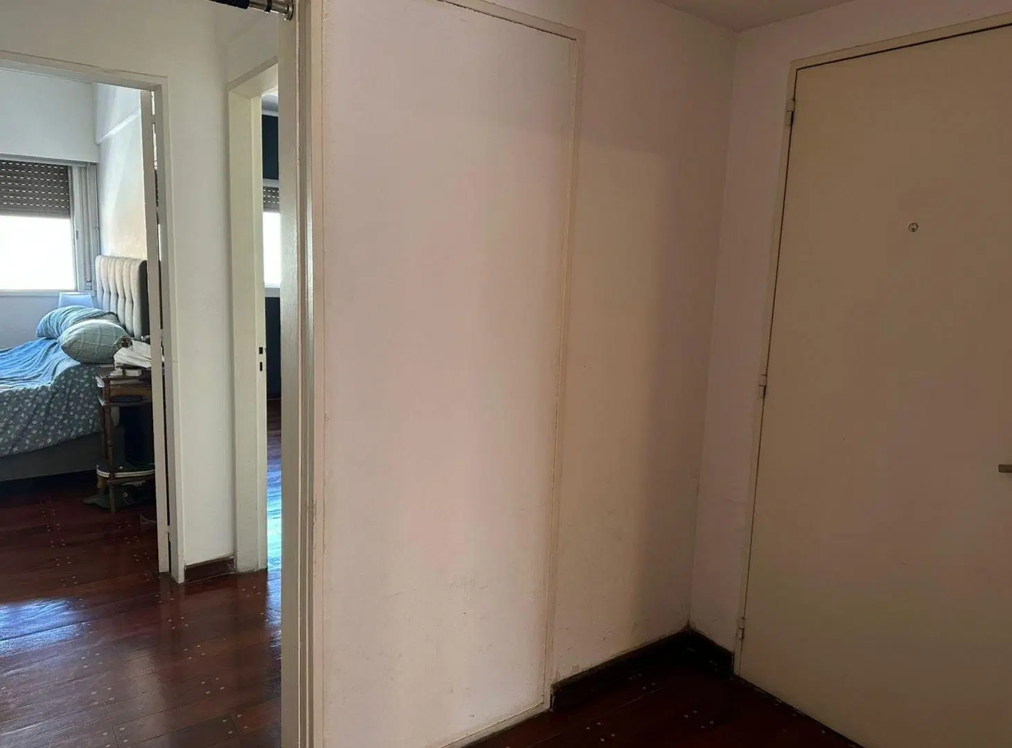 VENTA  DEPARTAMENTO 2 DORMITORIOS, BALCÓN, CENTRO 4