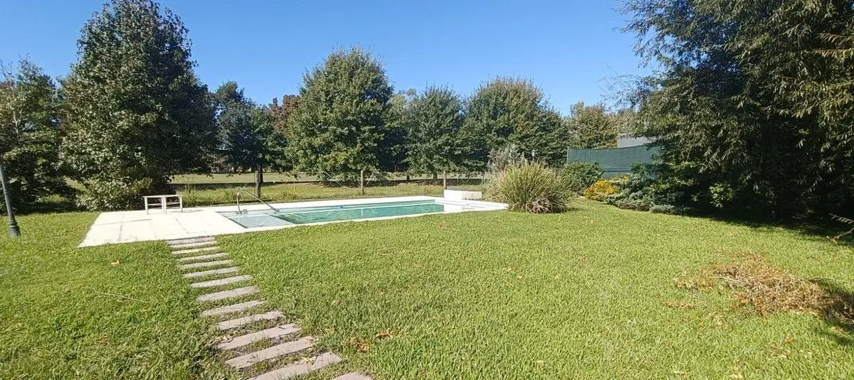 Casa Alquiler 3 dormitorios jardin pileta quincho 3