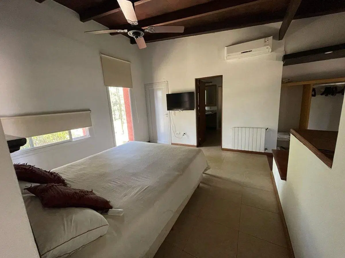VENTA CASA 2 DORMITORIOS CAMPO TIMBO 3