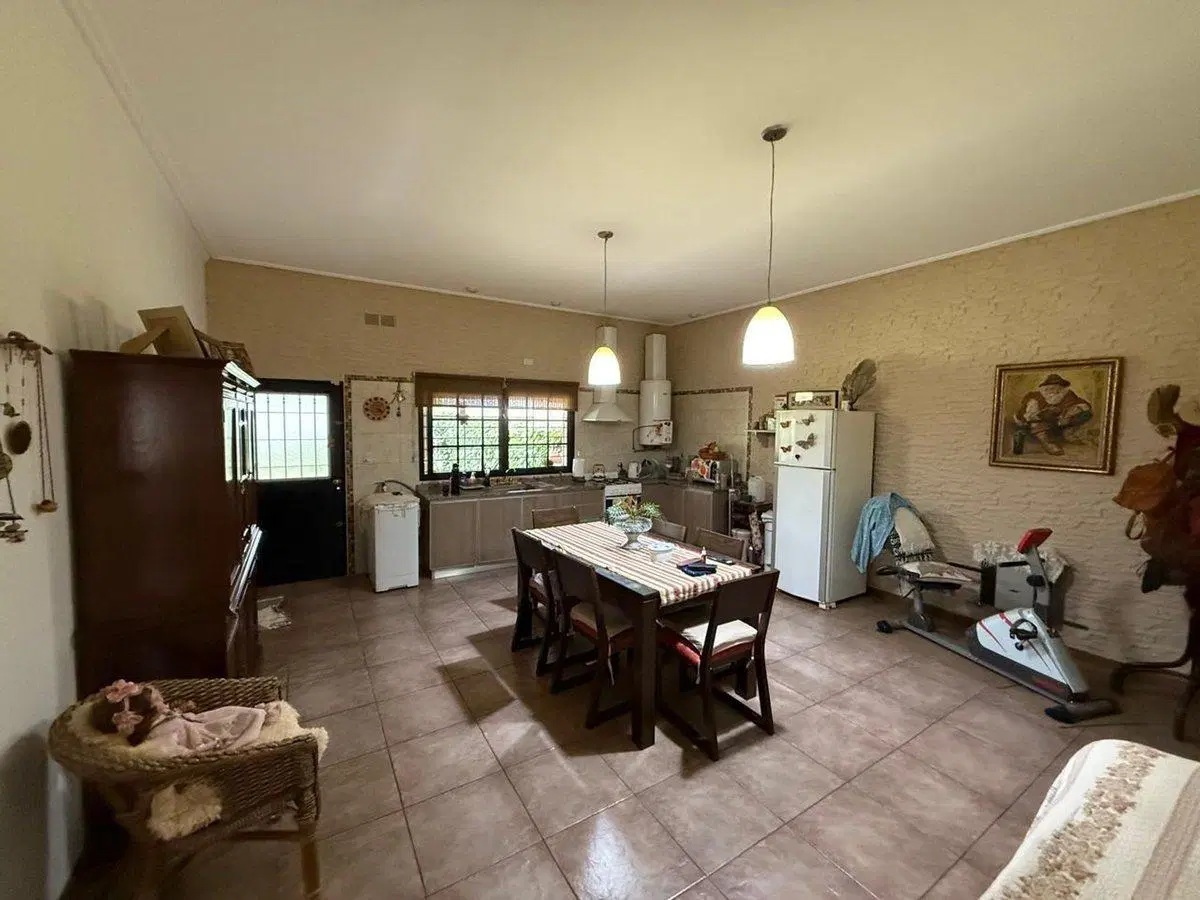 VENTA CASA 2 DORMITORIOS Bº LOS NOGALES IBARLUCEA 8