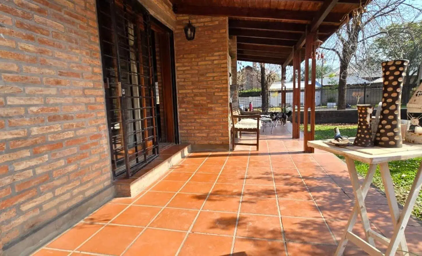 VENTA CASA 3 DORMITORIOS CON COCHERA - ROLDAN 2