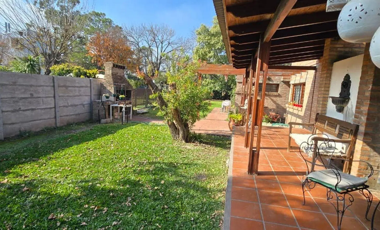 VENTA CASA 3 DORMITORIOS CON COCHERA - ROLDAN 8