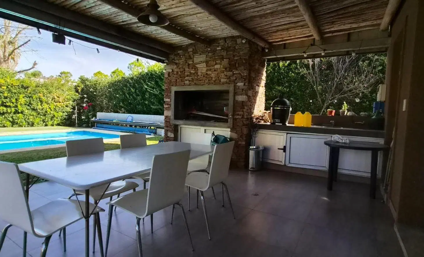 Venta Casa 3 dormitorios Pileta Miraflores 8
