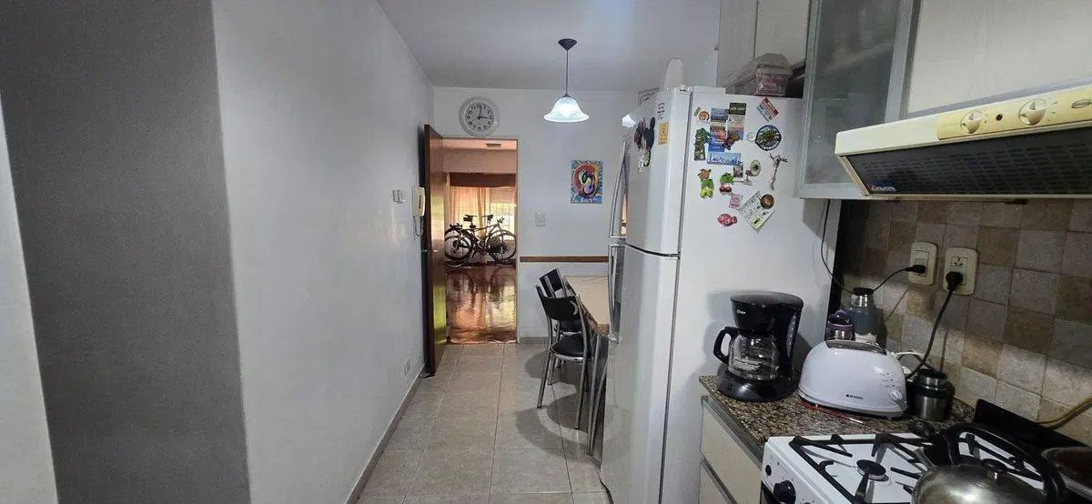 Venta Departamento 2 dormitorios, comodín y patio 3