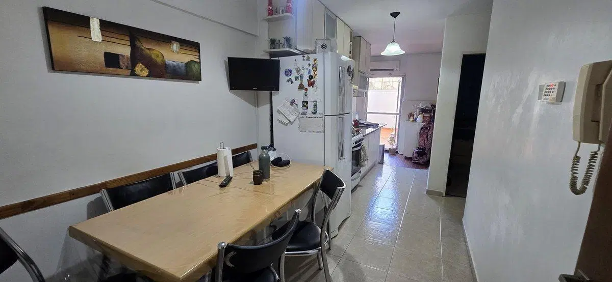 Venta Departamento 2 dormitorios, comodín y patio 4