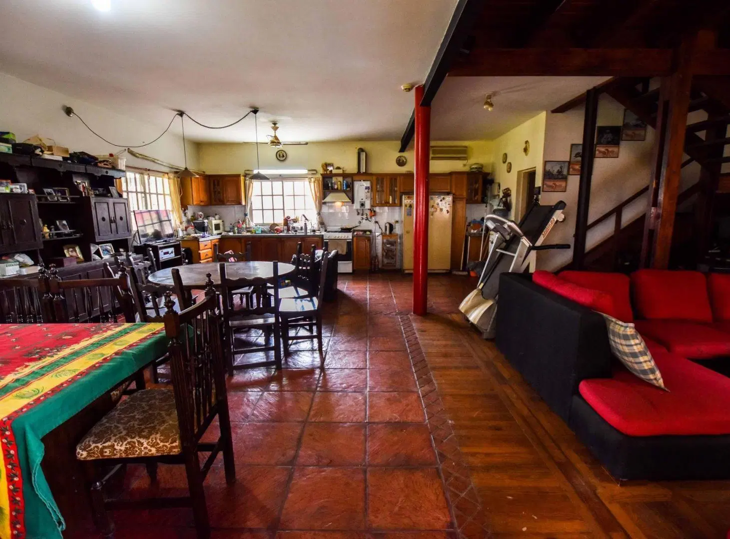 VENTA CASA 3 DORMITORIOS 6 LOTES EN FUNES 5