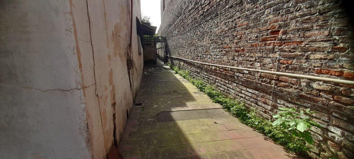 Foto de Venta casa única pasillo, terreno. Ideal Inversión, imagen 2