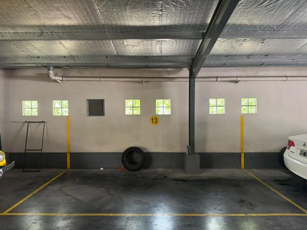 COCHERA EN VENTA ZONA CENTRO -EDIFICIO TRANVÍA 11 3