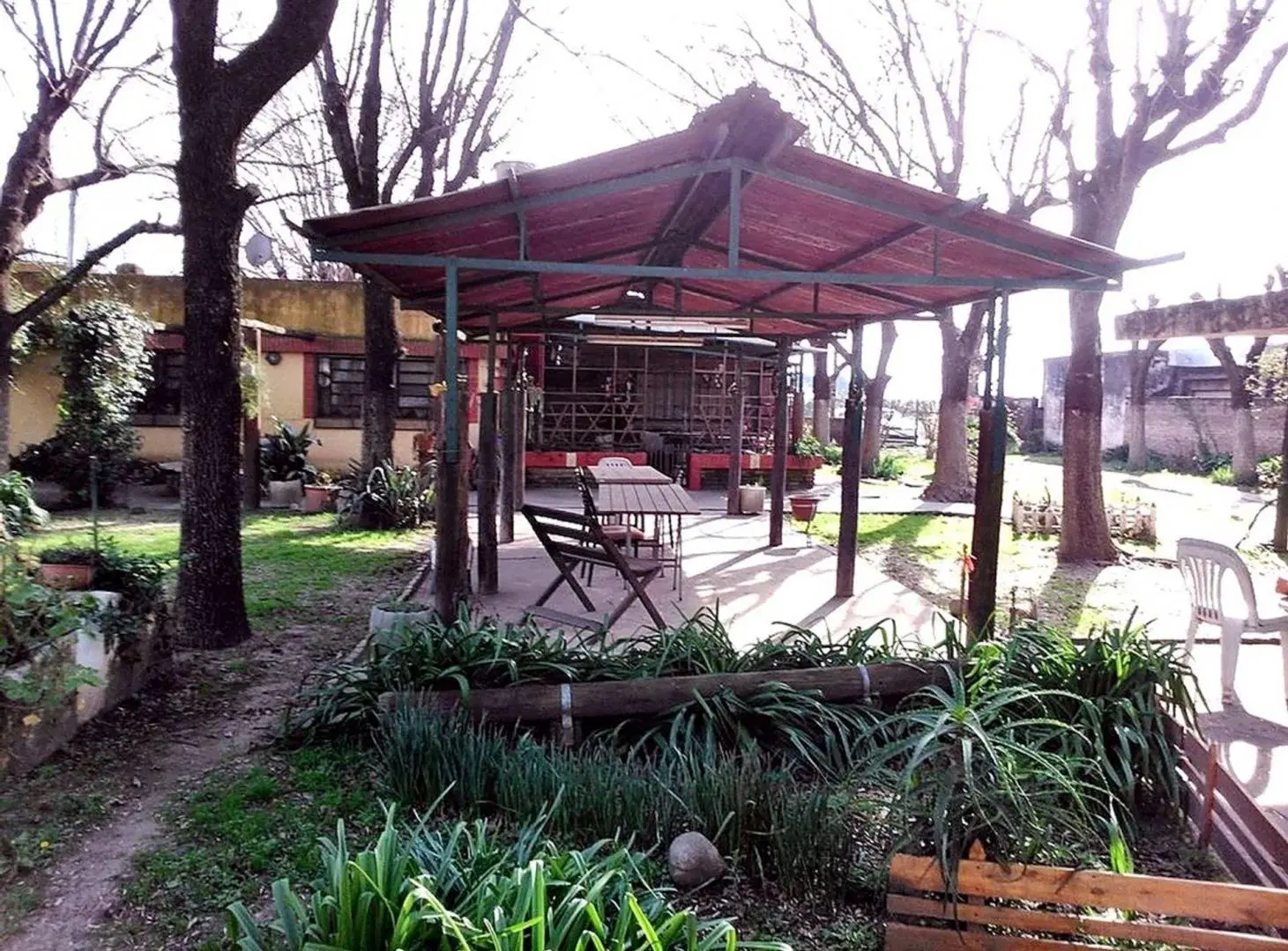VENTA CASA 3 DORMITORIOS ALVEAR AMPLIO TERRENO 8