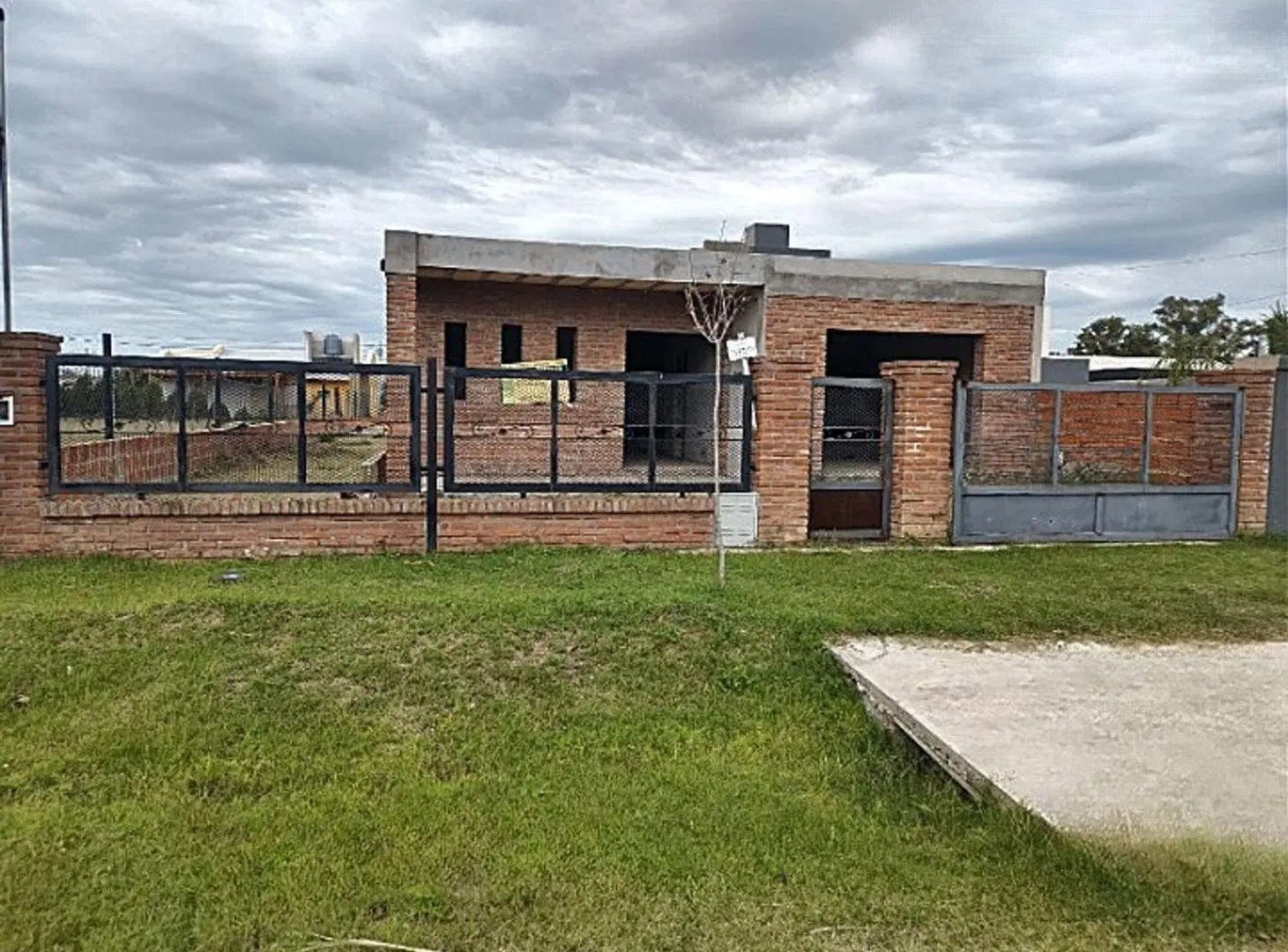 VENTA CASA A TERMINAR EN CAMPIÑAS DE PIÑERO 1
