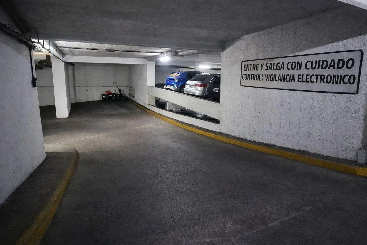 VENTA DE COCHERA CENTRICA URQUIZA 1300 EN ROSARIO 2