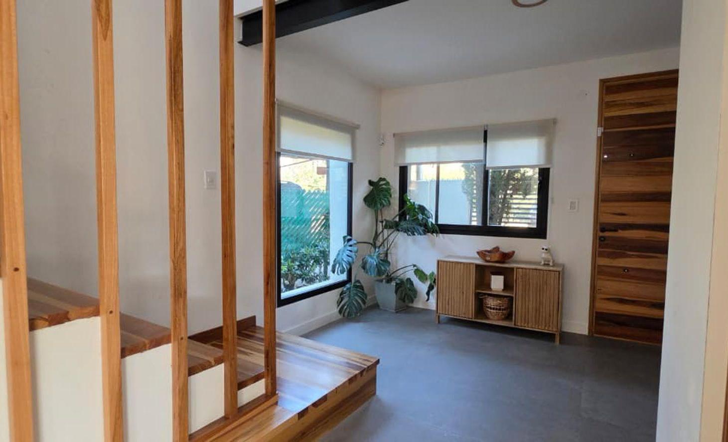 Foto de Venta Casa 4 dormitorios pileta Barrio Los Pinos, imagen 2