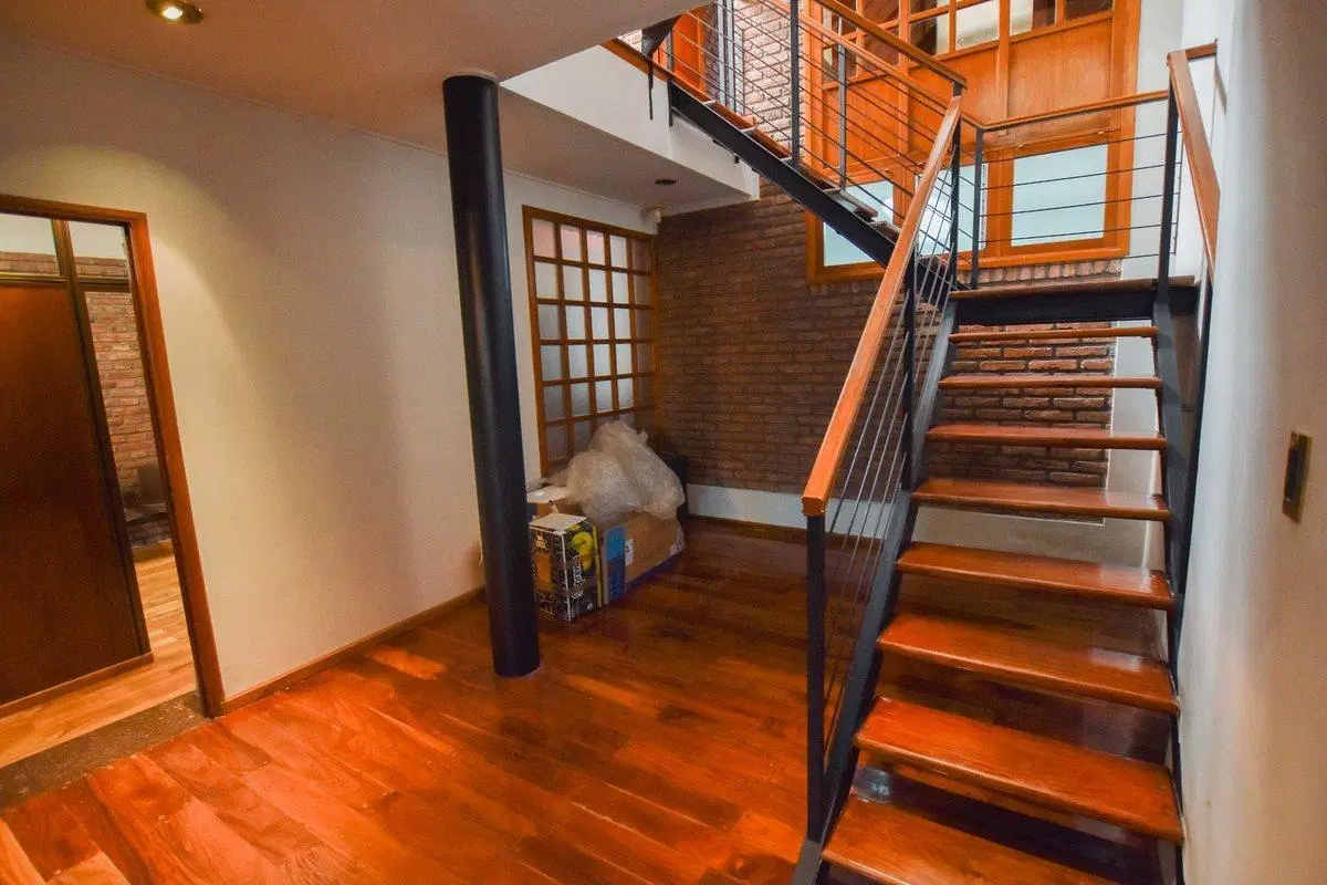 CASA EN VENTA 3 DORMITORIOS + ESTUDIO PATIO ABASTO 2