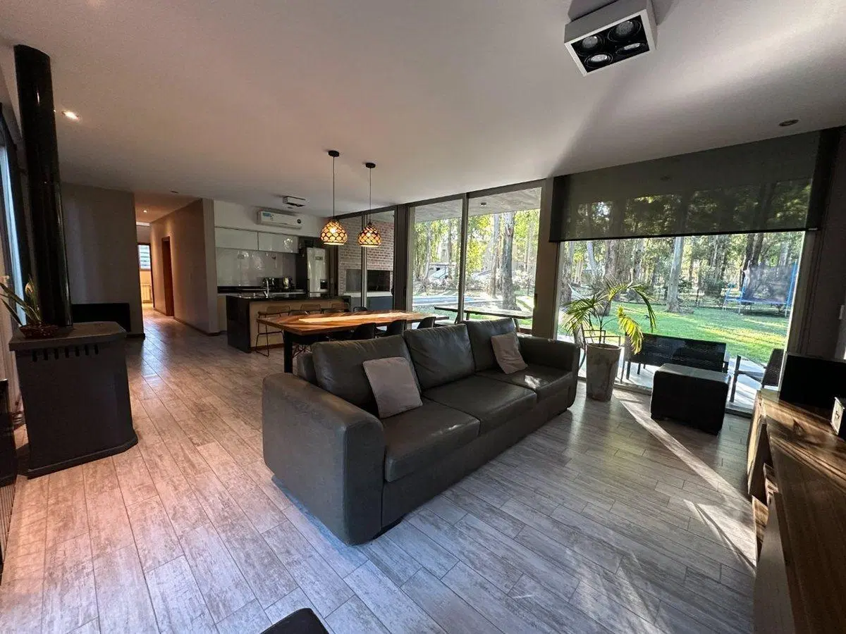 VENTA CASA 3 DORMITORIOS PILETA PUERTO PARAISO 5