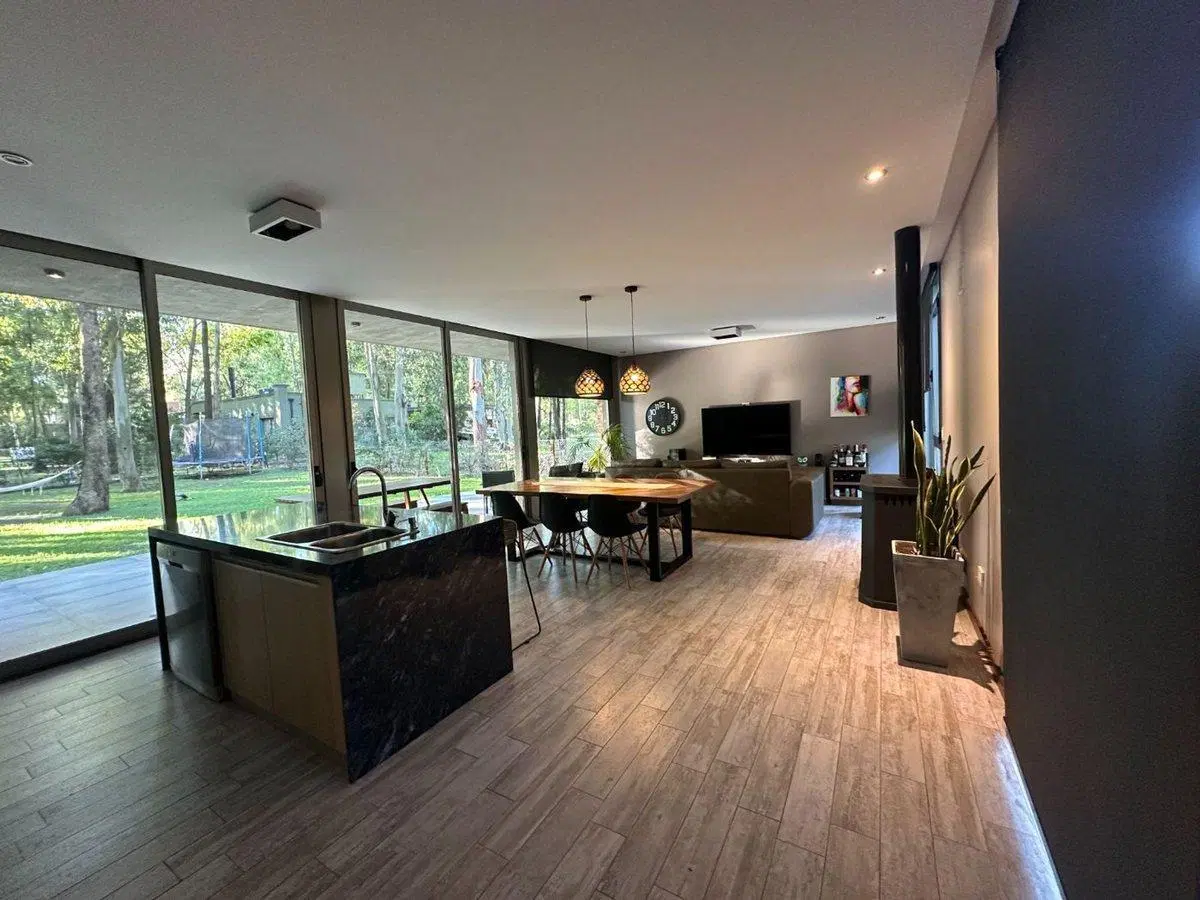VENTA CASA 3 DORMITORIOS PILETA PUERTO PARAISO 4